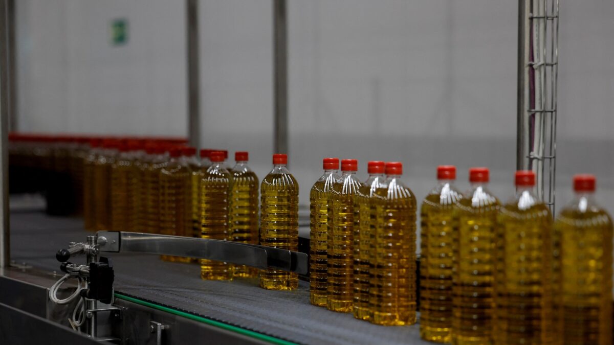 Μπουκάλια με ελαιόλαδο