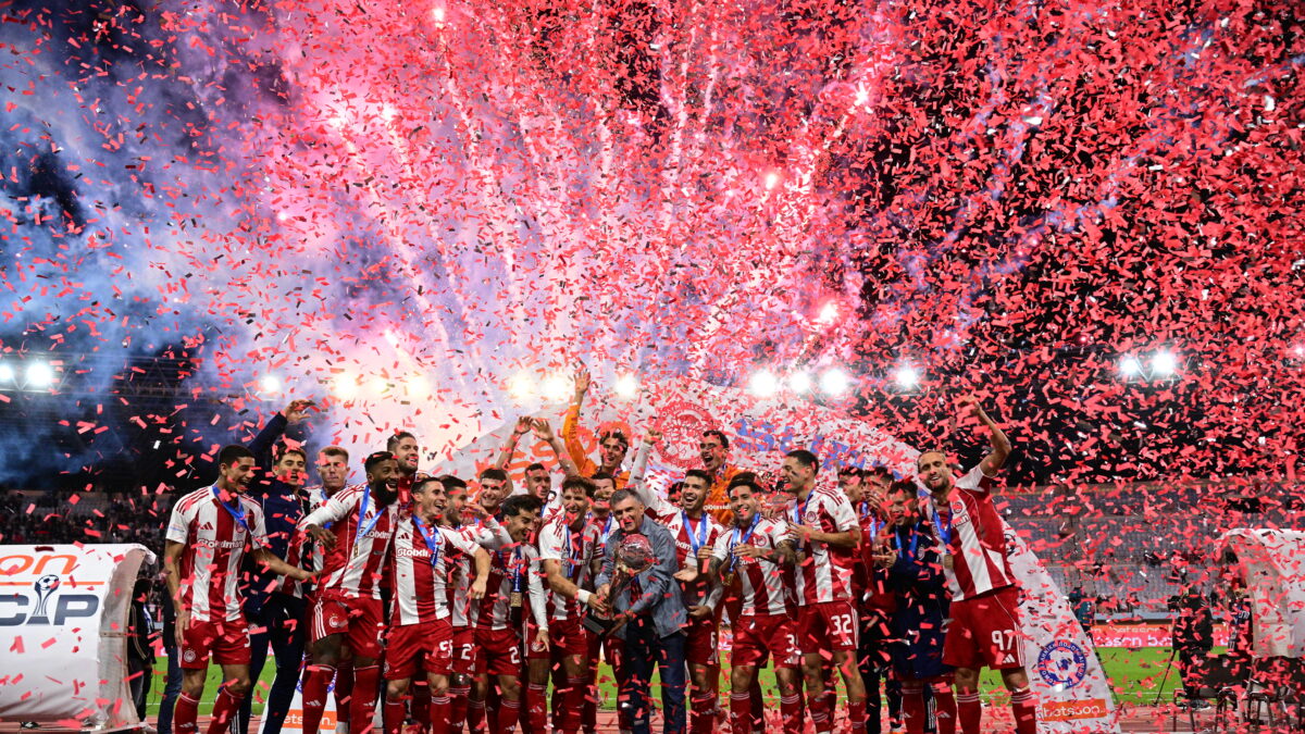 Η απονομή του Betsson Super Cup(KLODIAN LATO