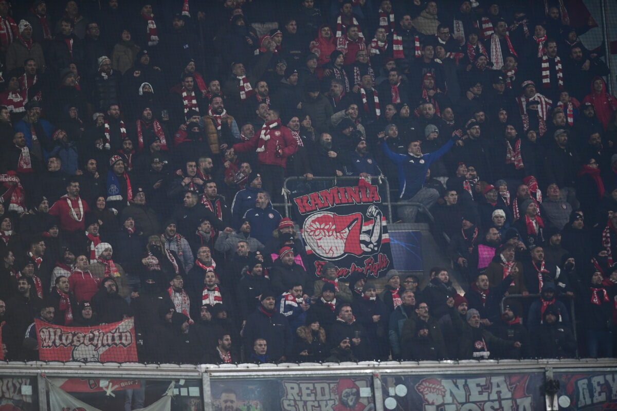 Οι οπαδοί του Ολυμπιακού στην Ολλανδία (ΓΙΩΡΓΟΣ ΜΑΤΘΑΙΟΣ