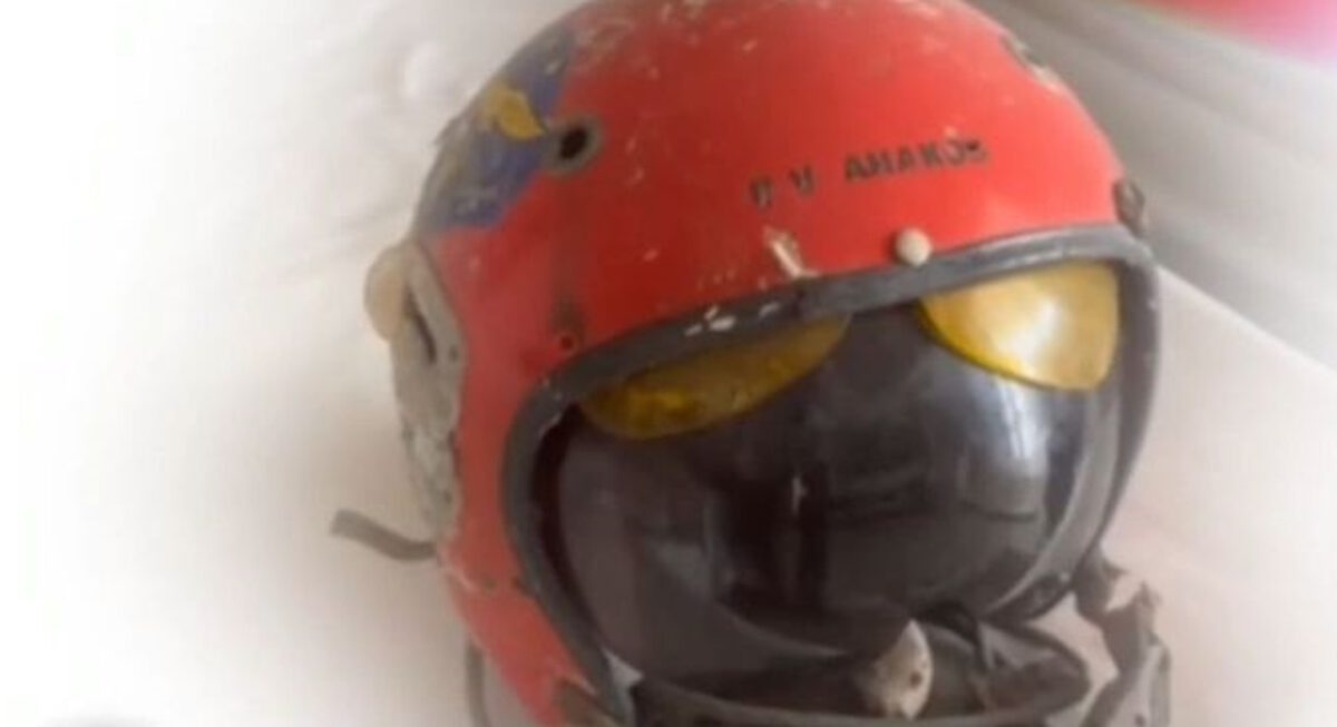 Ίμια: Η ιστορία με το κράνος του Παναγιώτη Βλαχάκου - Βρέθηκε από ψαρά 23 χρόνια μετά