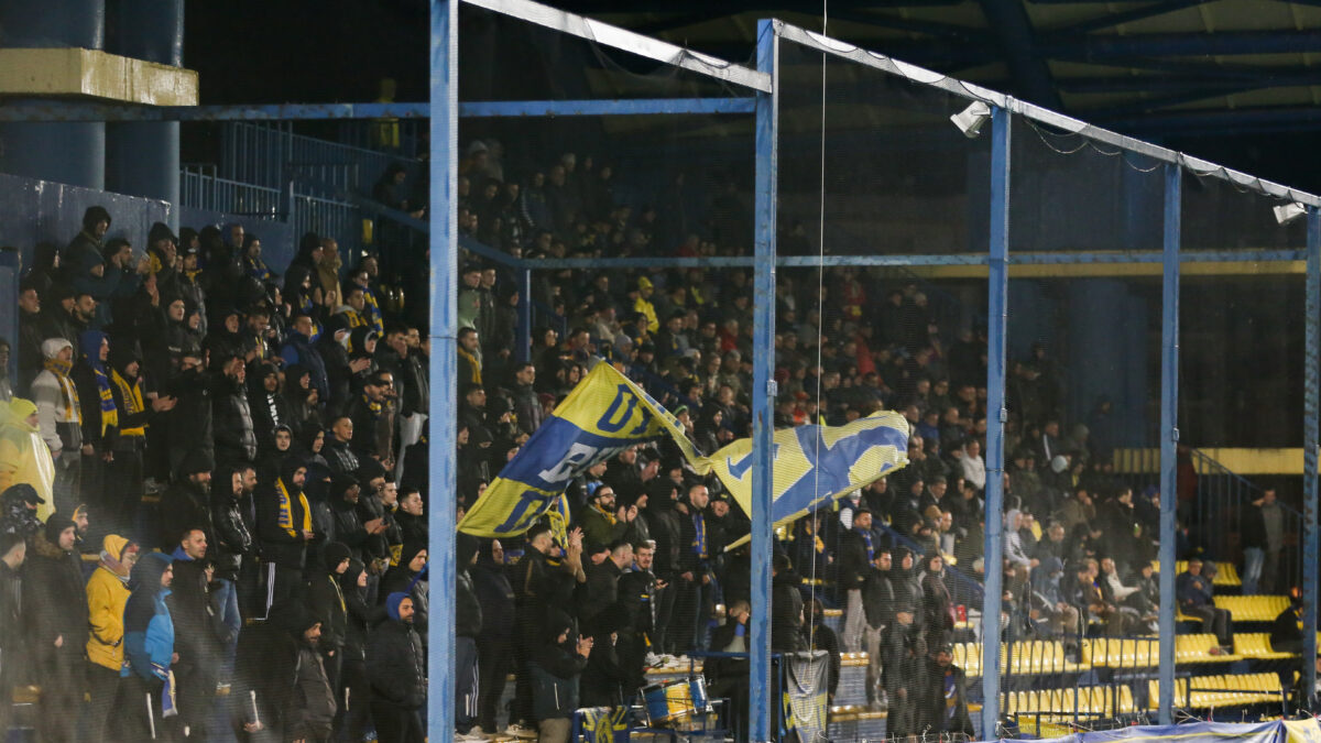 Οι οπαδοί του Παναιτωλικού στο ματς με τον ΠΑΟΚ