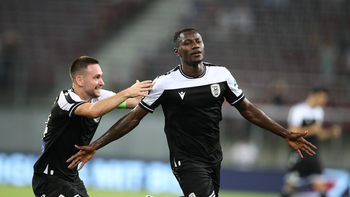 Οι παίκτες του ΠΑΟΚ, Ζίβκοβιτς και Καμαρά (ΦΩΤΟ Eurokinissi)