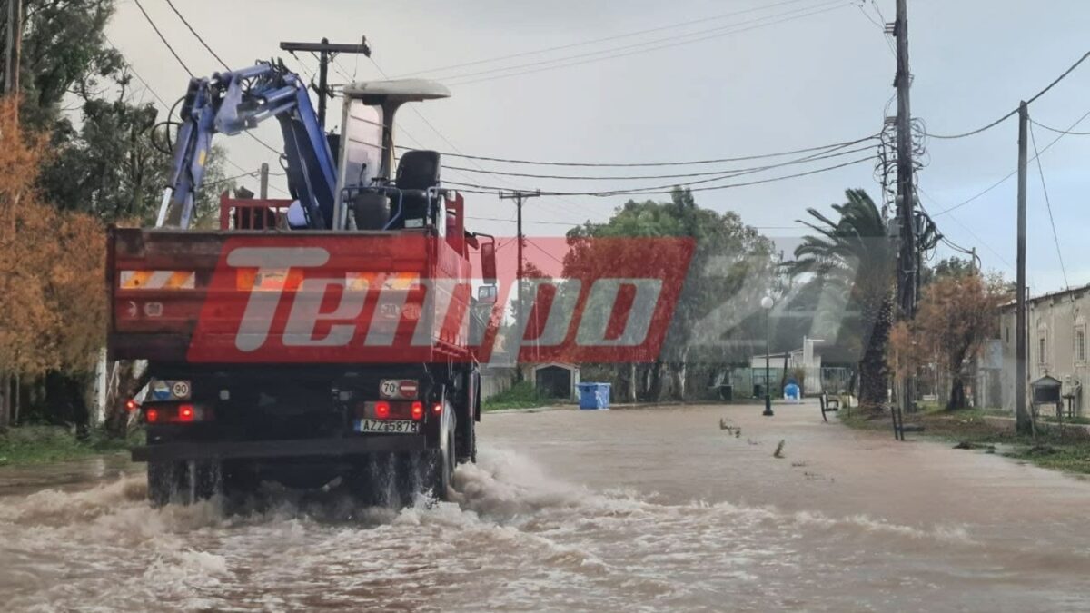 Κακοκαιρία στην Πάτρα: Σε ποτάμια μετατράπηκαν οι δρόμοι – Χαλάζι και ισχυροί άνεμοι «χτυπούν» την περιοχή