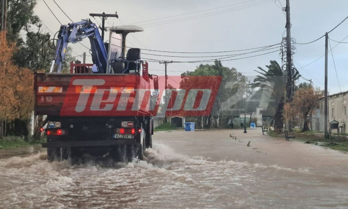 Κακοκαιρία στην Πάτρα: Σε ποτάμια μετατράπηκαν οι δρόμοι – Χαλάζι και ισχυροί άνεμοι «χτυπούν» την περιοχή