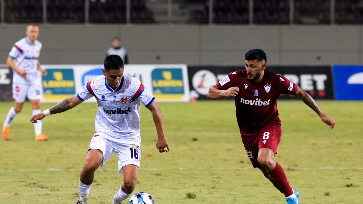 Ο Πέρες σε αγώνα του Βόλου