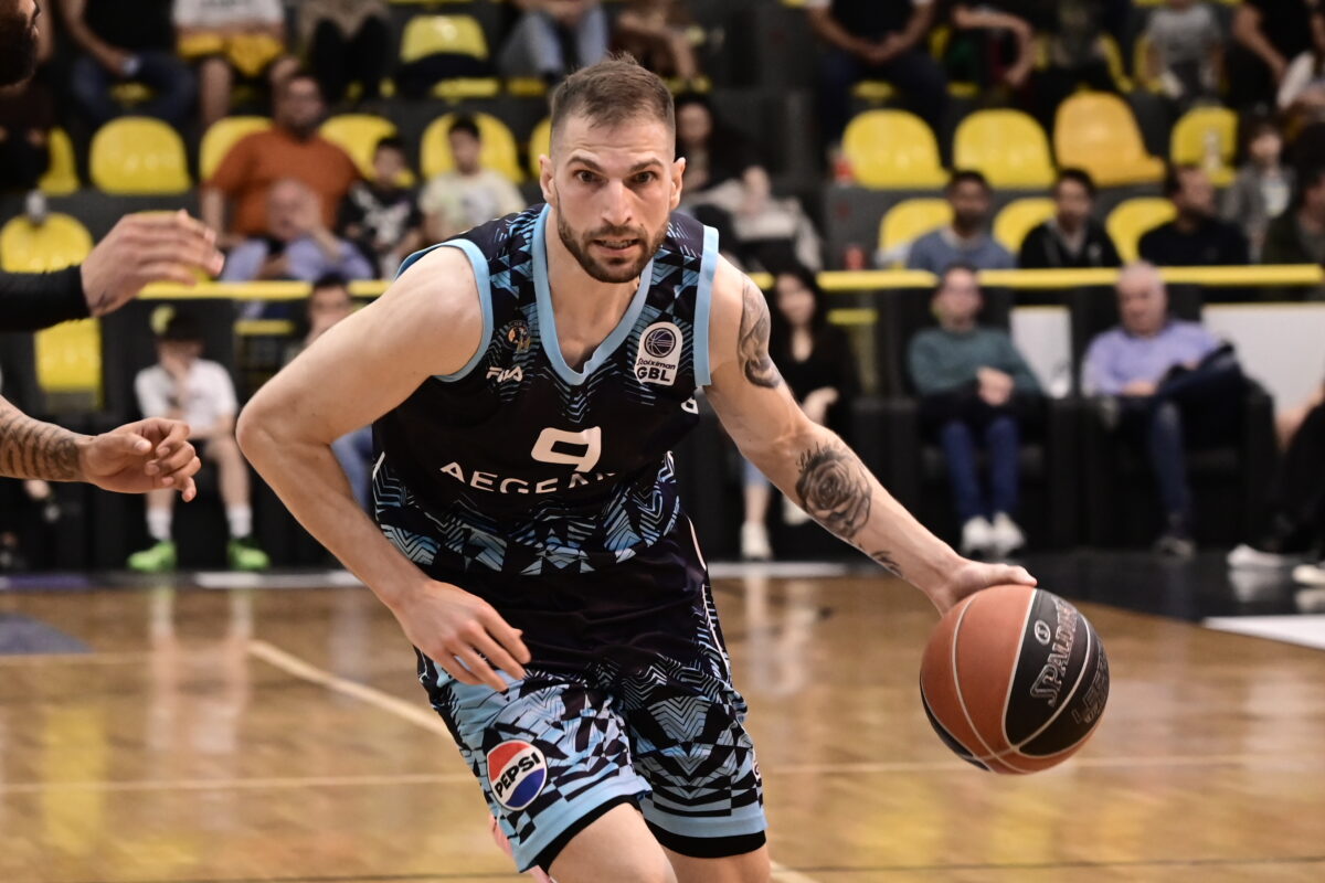 Ο Πετρόπουλος