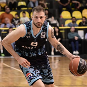 Ο Πετρόπουλος