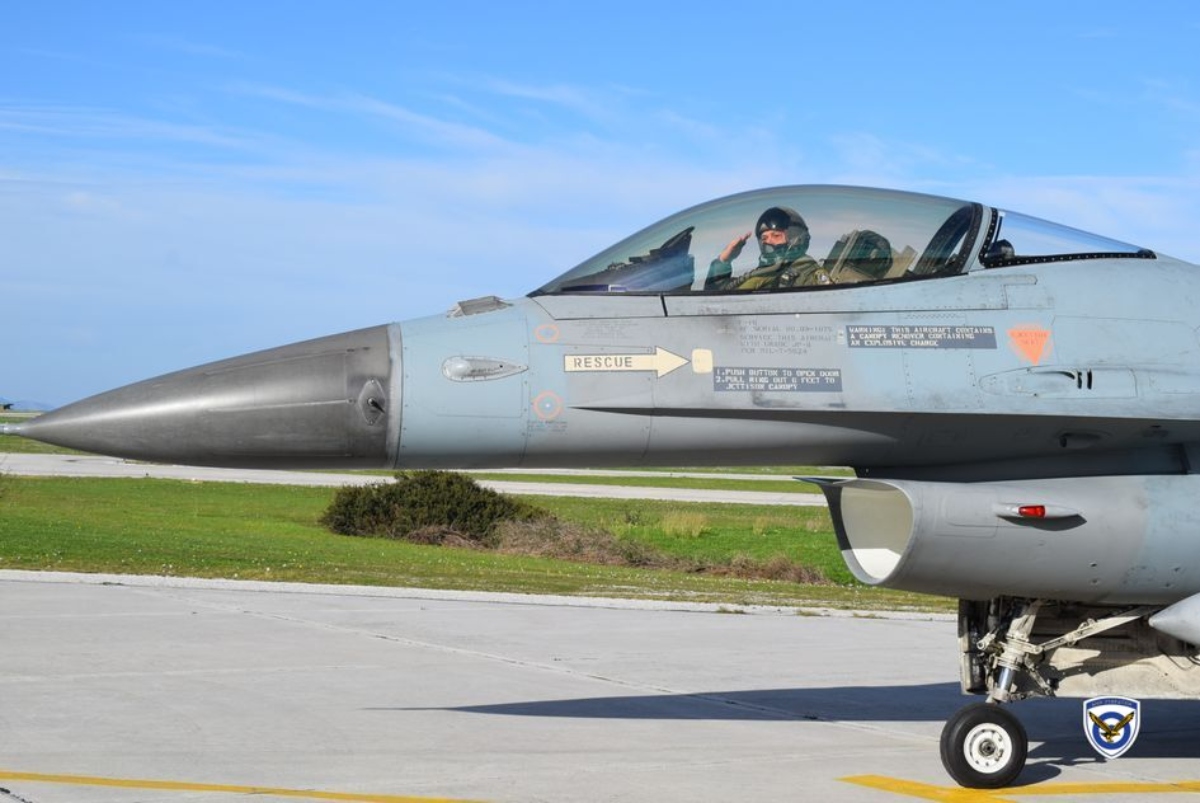 Πιλότος πολεμικής αεροπορίας