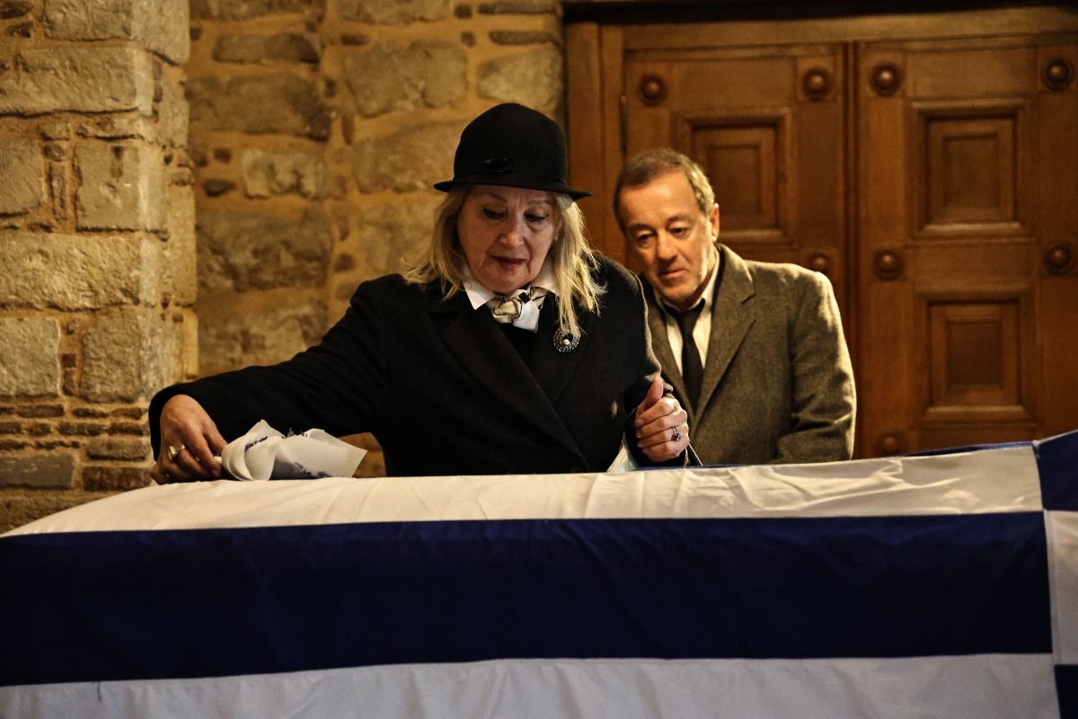 Λαϊκό προσκήνυμα για την πριγκίπισσα Ειρήνη