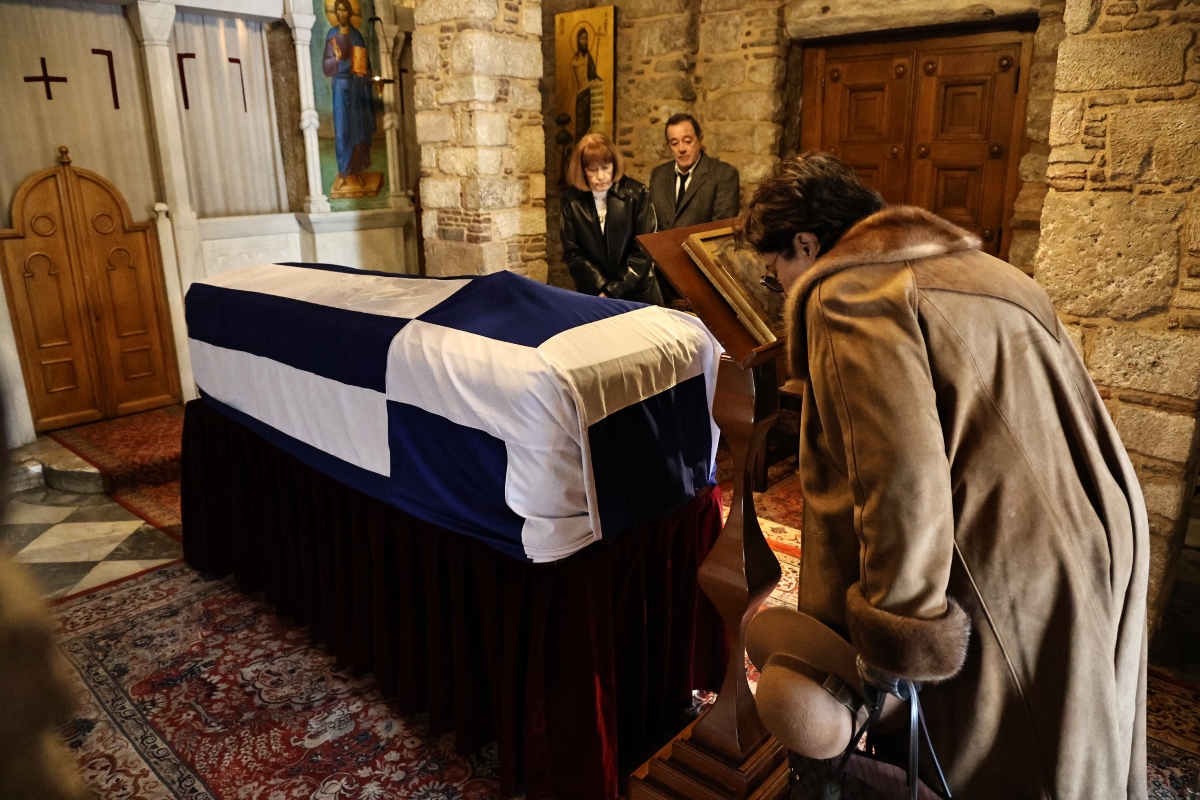 Λαϊκό προσκήνυμα για την πριγκίπισσα Ειρήνη