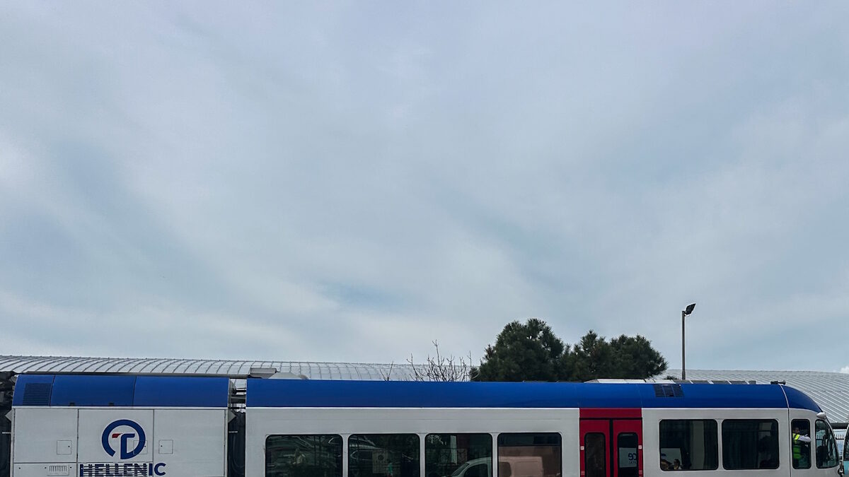 Συρμός του Προαστιακού στην Πάτρα