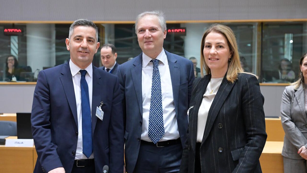 Ο Γενικός Γραμματέας Αγροτικής Πολιτικής και Διεθνών Σχέσεων, Αντώνης Φιλιππής, και η Γενική Γραμματέας Ενωσιακών Πόρων και Υποδομών, Αργυρώ Ζέρβα