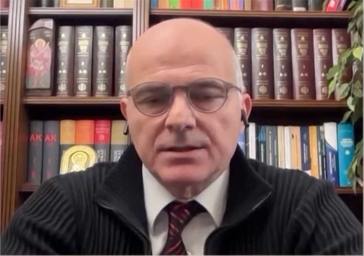 Ο Αντώνης Ψαρόπουλος