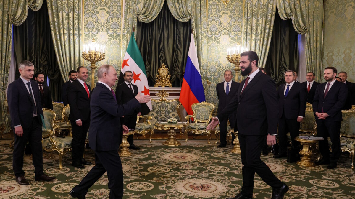 Ο Βλαντίμιρ Πούτιν υποδέχεται τον αλ Σάρα στη Μόσχα