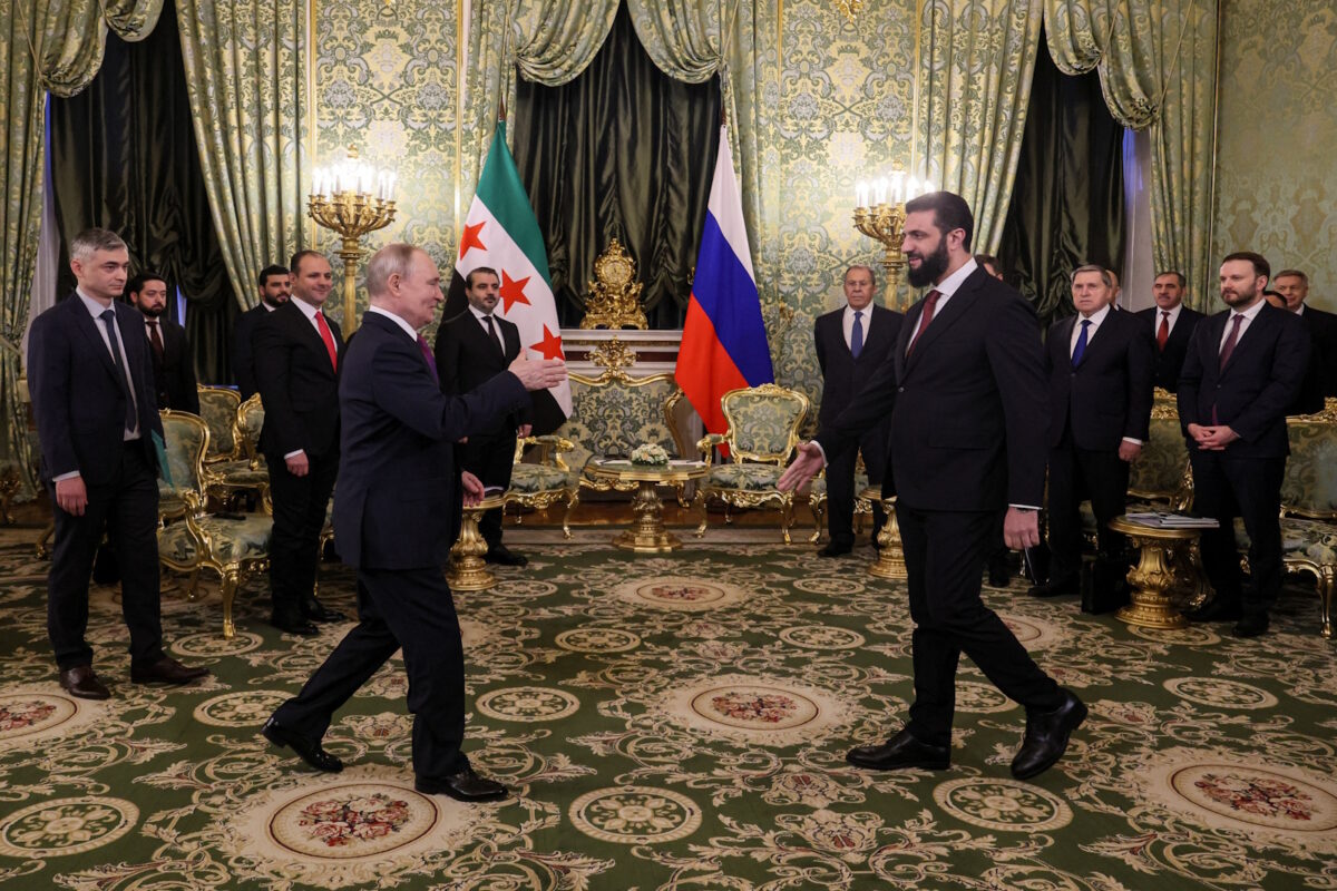 Ο Βλαντίμιρ Πούτιν υποδέχεται τον αλ Σάρα στη Μόσχα