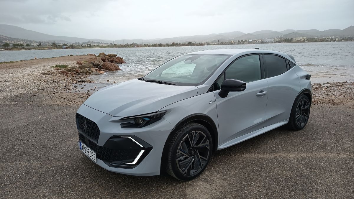 Renault: Πρώτη γεύση οδηγώντας το νέο Clio