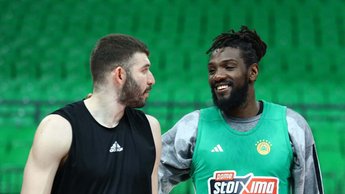 Ο Ρογκαβόπουλος με τον Φαρίντ (ΜΑΡΚΟΣ ΧΟΥΖΟΥΡΗΣ