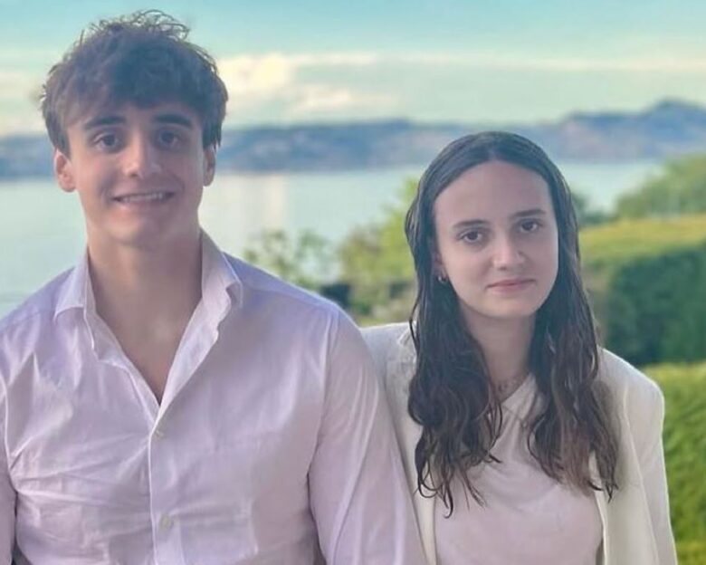Ο Ρομαίν και η 15χρονη αδερφή του Αλίκη που αγνοείται μετά τη φωτιά στο Κραν Μοντανά