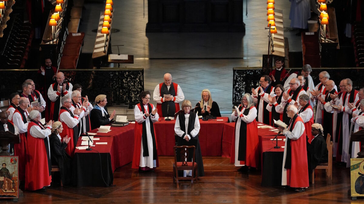 Η Αρχιεπίσκοπος Σάρα Μαλάλι