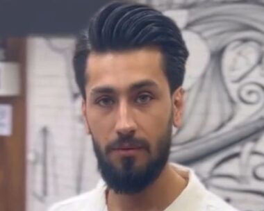 Σαγιάν Ασαντόλαχι, κομμωτής