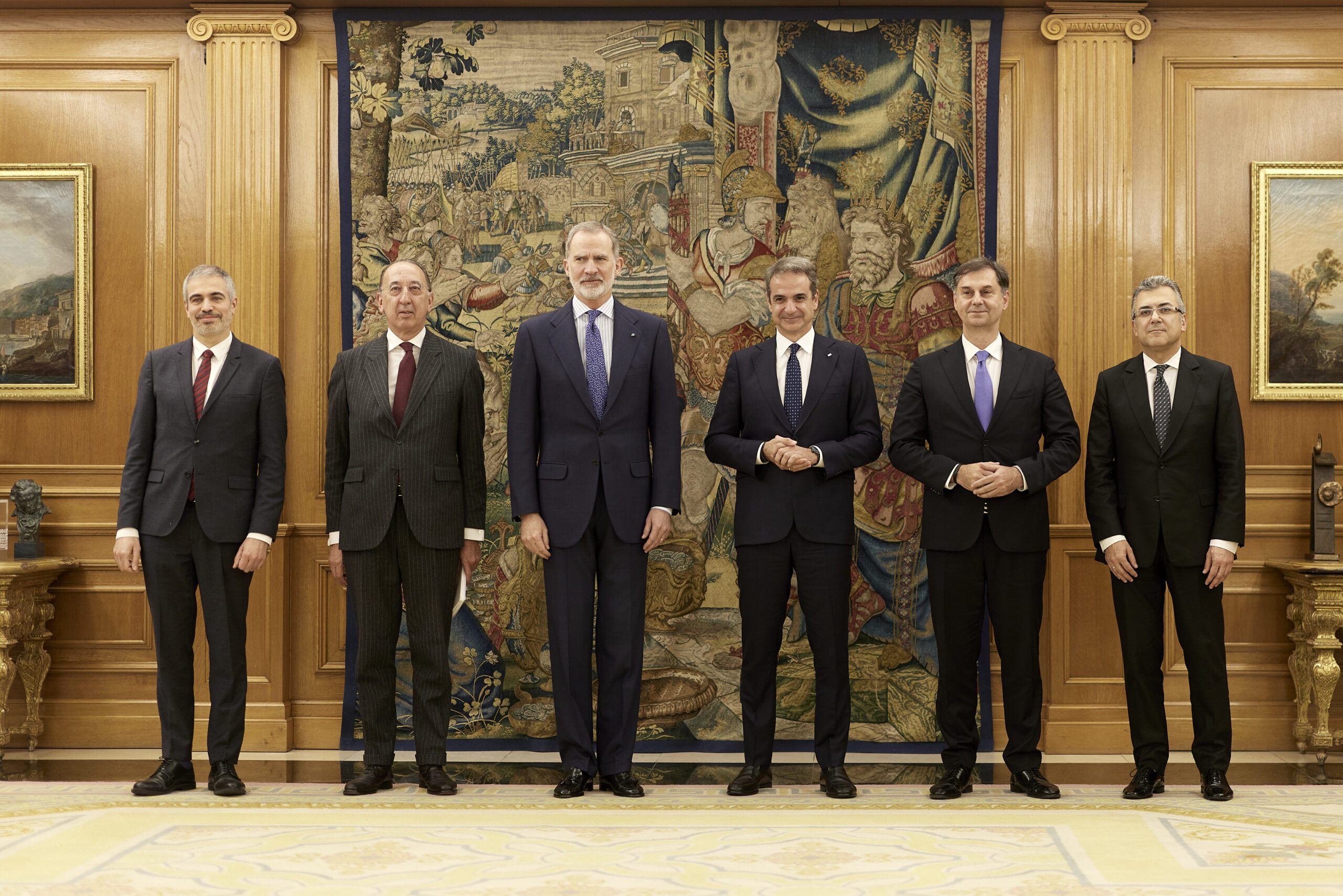 Ο πρωθυπουργός Κυριάκος Μητσοτάκης με τον βασιλιά της Ισπανίας, Φίλιππο Στ’