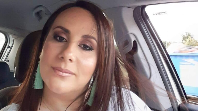 Η Βάσω Σκαμπαρδώνη