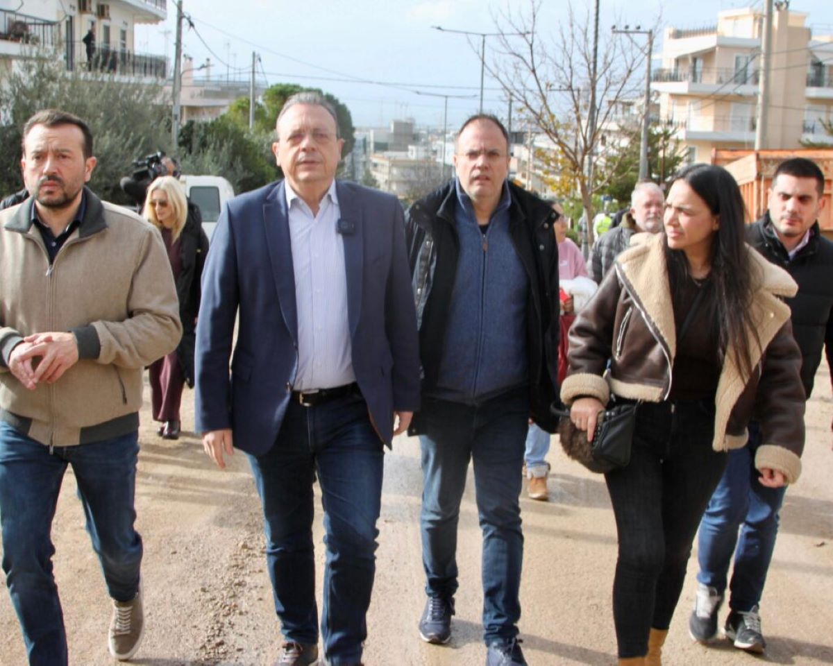 Ο πρόεδρος του ΣΥΡΙΖΑ, Σωκράτης Φάμελλος, στη Γλυφάδα