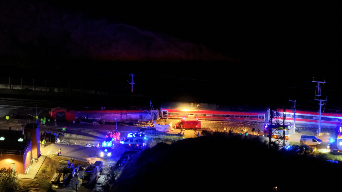 τα εκτροχιασμένα τρένα