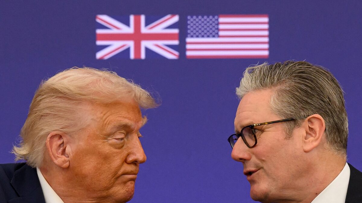 Κιρ Στάρμερ και Ντόναλντ Τραμπ