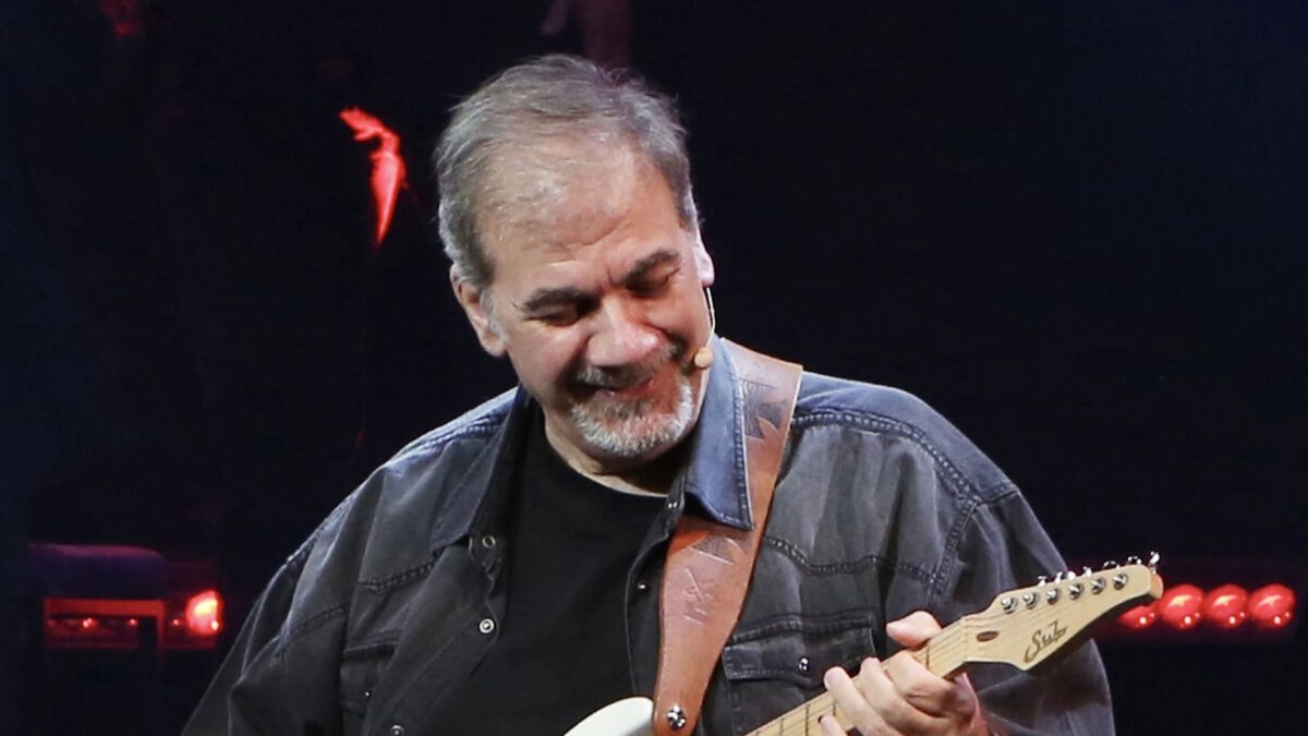 Δημήτρης Σταρόβας