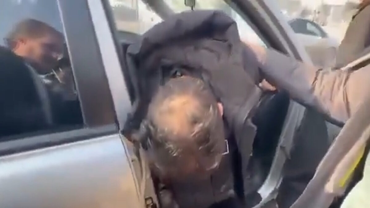 Ο ρεπόρτερ μετά το χτύπημα του τανκ