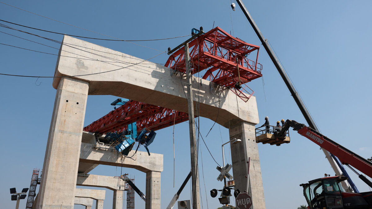 Θανατηφόρο εργατικό δυστύχημα στην Ταϊλάνδη: Κατάρρευση γερανού σε εργοτάξιο με δύο νεκρούς