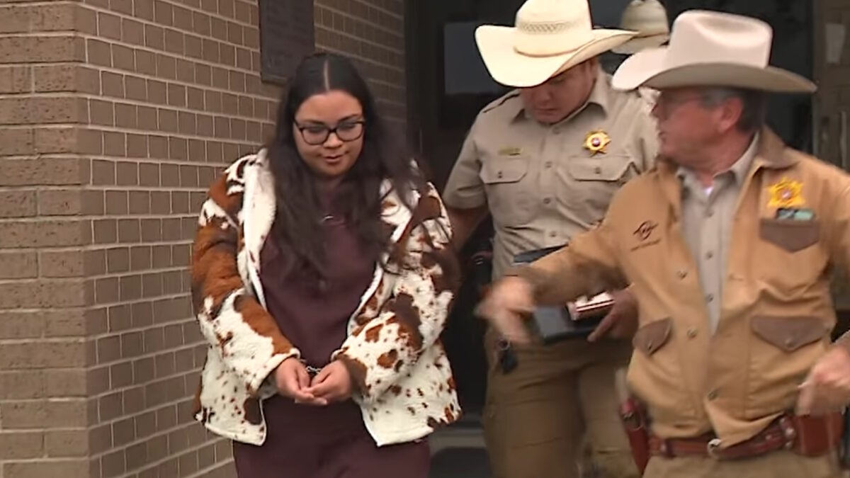 Η καθηγήτρια, Jaden Renee Charles, 26 ετών