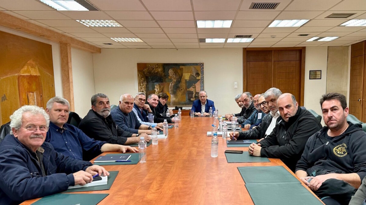 Θεοδωρικάκος: Με νομοθετική πρωτοβουλία ενισχύουμε την λειτουργία των λαϊκών αγορών προς όφελος των καταναλωτών