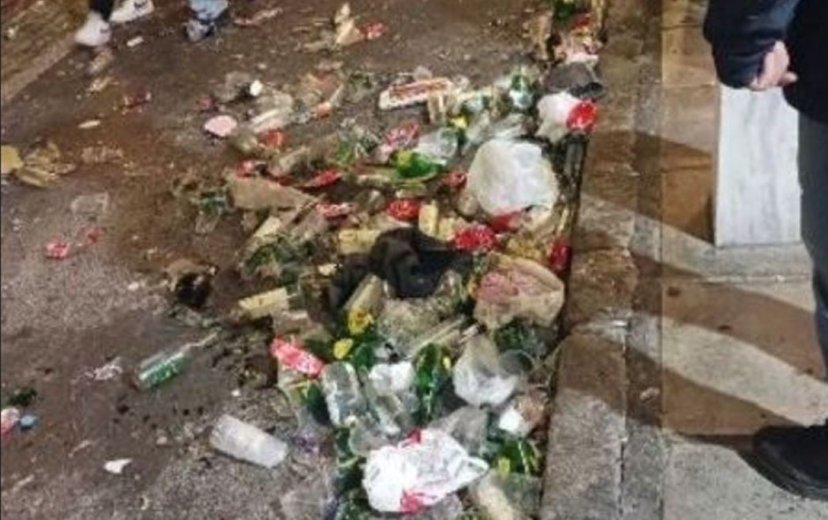 Τόνοι απορριμμάτων στους δρόμους της Θεσσαλονίκης