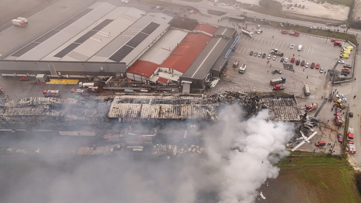 Αεροφωτογραφία από το εργοστάσιο Βιολάντα στα Τρίκαλα όπου 5 γυναίκες κάηκαν ζωντανές