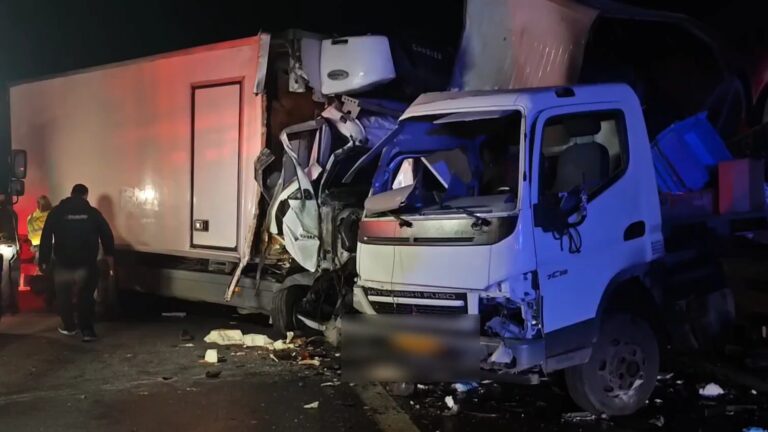 Τροχαίο μεταξύ φορτηγών στον Κηφισό: Μπλοκαρισμένη η κυκλοφορία στο ρεύμα προς Πειραιά – 2 τραυματίες