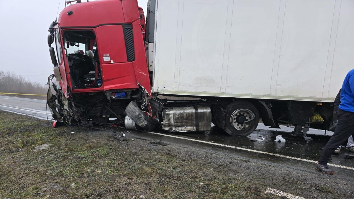 Τροχαίο στη Ρουμανία: Στο χειρουργείο ένας εκ των τραυματιών – Οι υπόλοιποι θα μεταφερθούν στην Ελλάδα την Πέμπτη