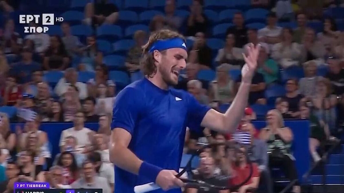 Φοβερό ξέσπασμα Τσιτσιπά: Τα «γαλλικά» του Έλληνα τενίστα μετά από έναν κερδισμένο πόντο