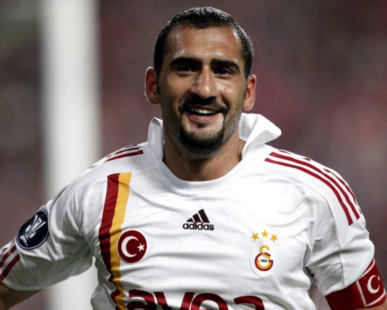 Ο Ουμίτ Καράν με τη φανέλα της Γαλατάσαραϊ