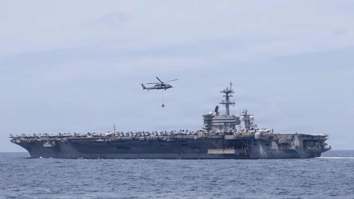 Το αεροπλανοφόρο USS Abraham Lincoln