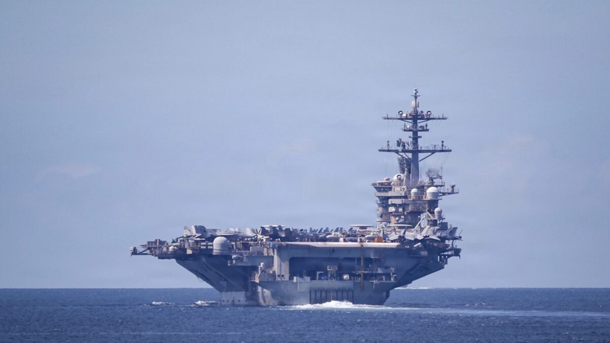 Το αεροπλανοφόρο USS Abraham Lincoln