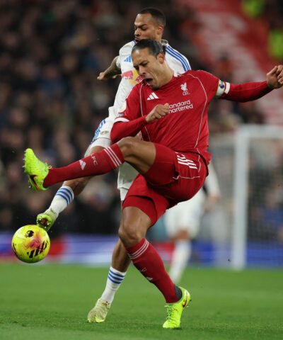 Ο Φαν Ντάικ κόντρα στη Λιντς