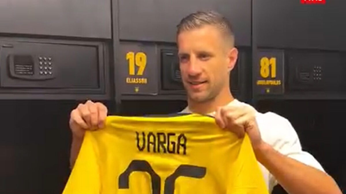 Μπάρναμπας Βάργκα: Ο ενθουσιασμένος επιθετικός της ΑΕΚ, το νούμερο φανέλας που πήρε και οι πρώτες του κιτρινόμαυρες στιγμές