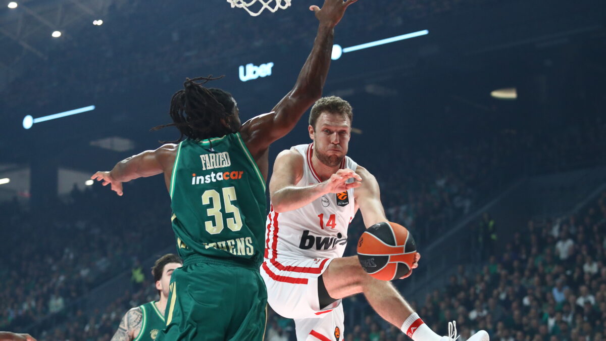 Ο Βεζένκοφ κόντρα στον Παναθηναϊκό (ΜΑΡΚΟΣ ΧΟΥΖΟΥΡΗΣ