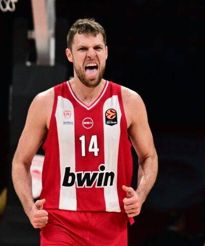 Ο Σάσα Βεζένκοφ