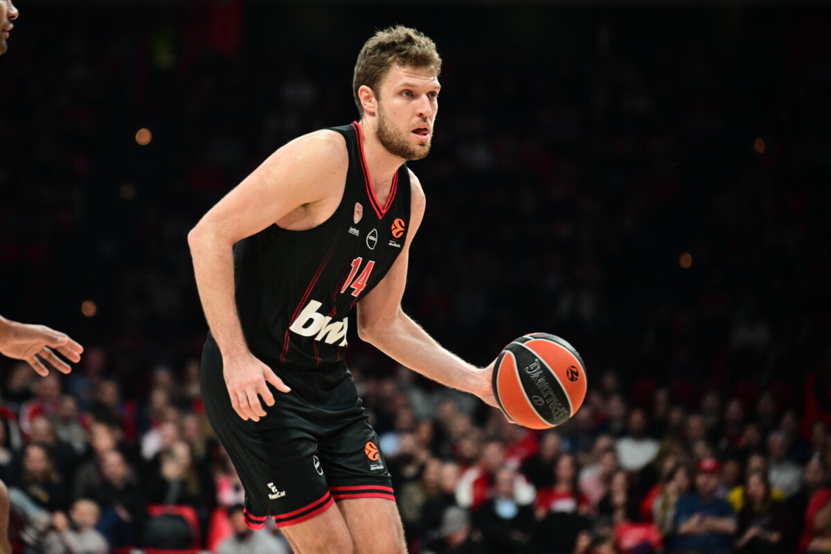 Σάσα Βεζένκοφ