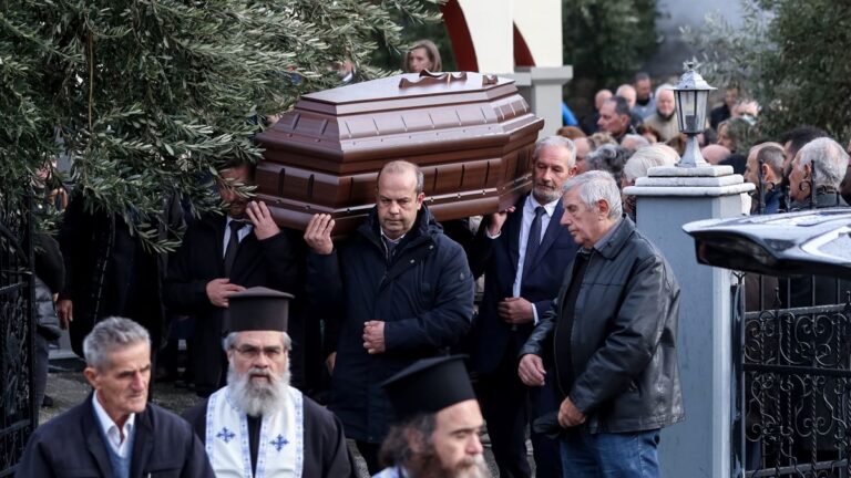 Οι κηδείες των θυμάτων της τραγωδίας στη «Βιολάντα»