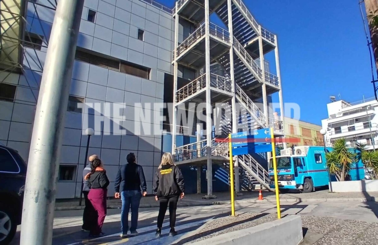 Άνδρας σε ταρατσα