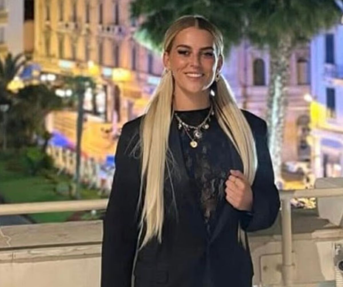 Η σερβιτόρα Κυάν Πανίν